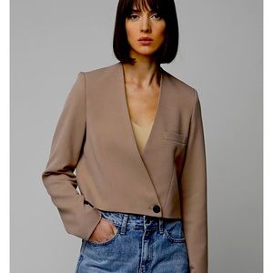 Nude Cropped Blazer